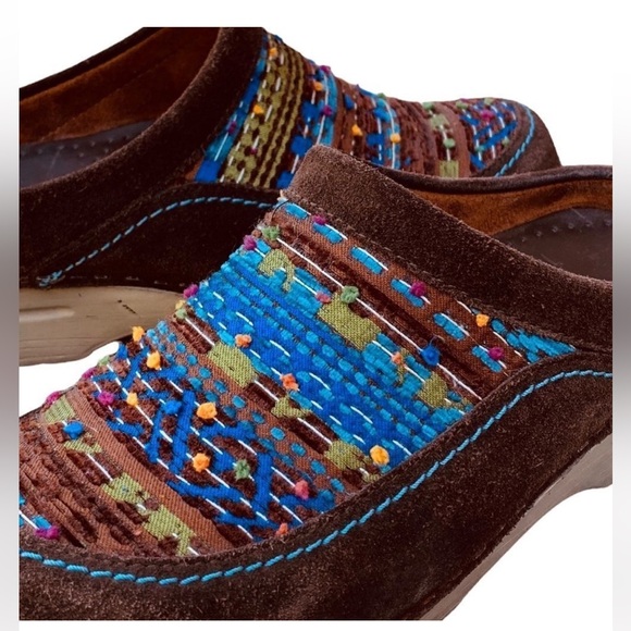 Dansko Brown Suede Mystique Aztec Embroidered Chunky Clog Slides EU 37 US 6.5/7 - Picture 3 of 13